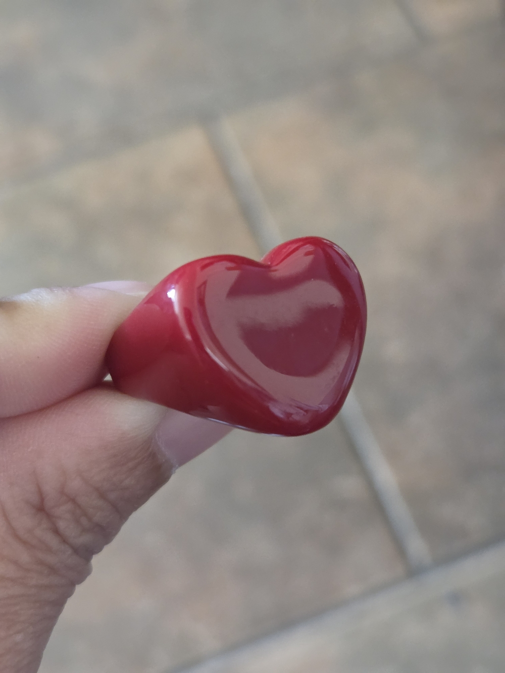 Burgundy Heart-shaped Acrylic Ring